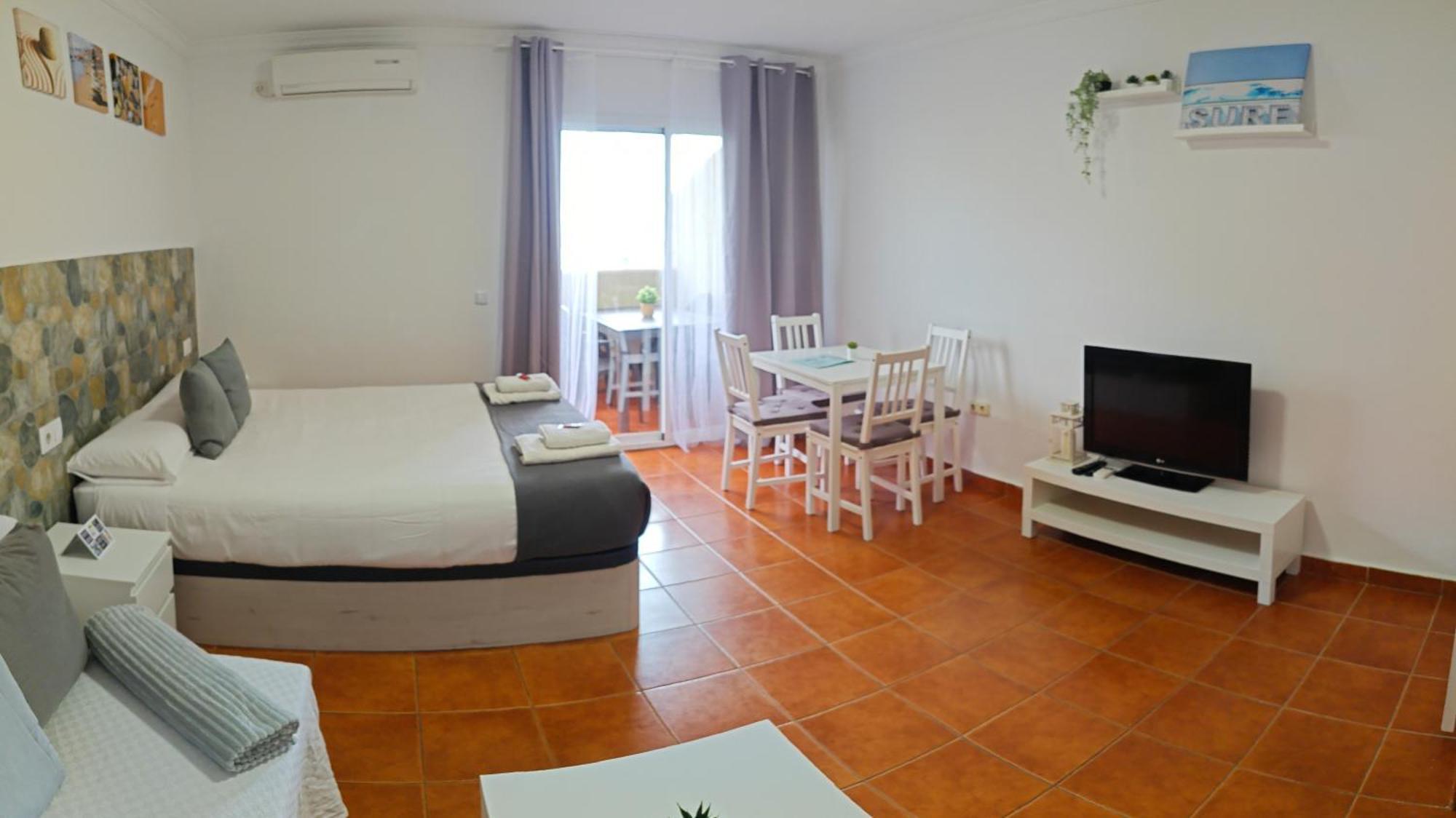 Benalbeach Casa Kito Suite 1ª Linea De Playa 贝纳尔马德纳 外观 照片