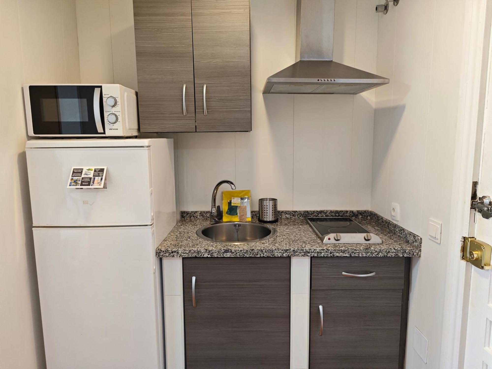 Benalbeach Casa Kito Suite 1ª Linea De Playa 贝纳尔马德纳 外观 照片