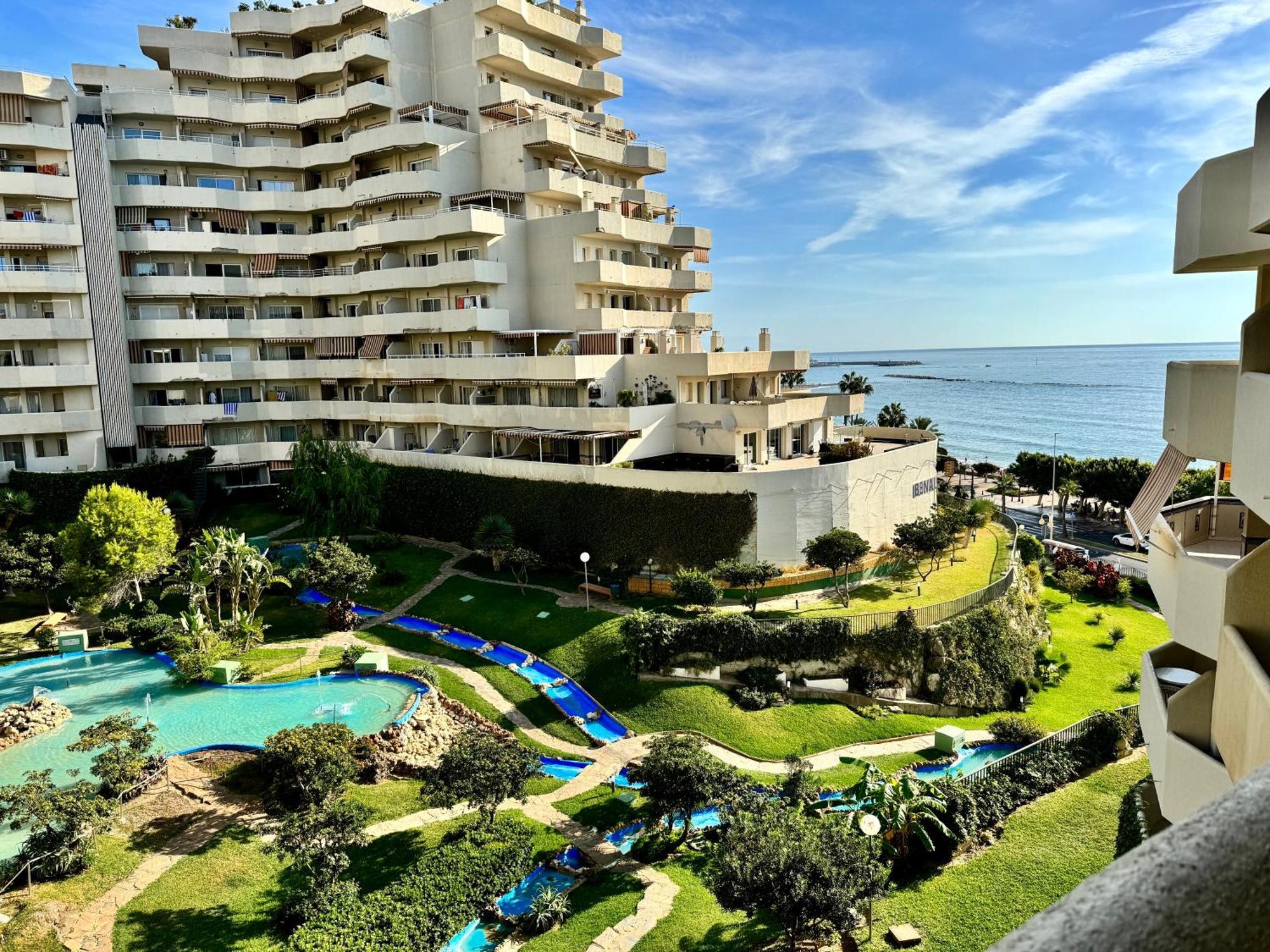 Benalbeach Casa Kito Suite 1ª Linea De Playa 贝纳尔马德纳 外观 照片