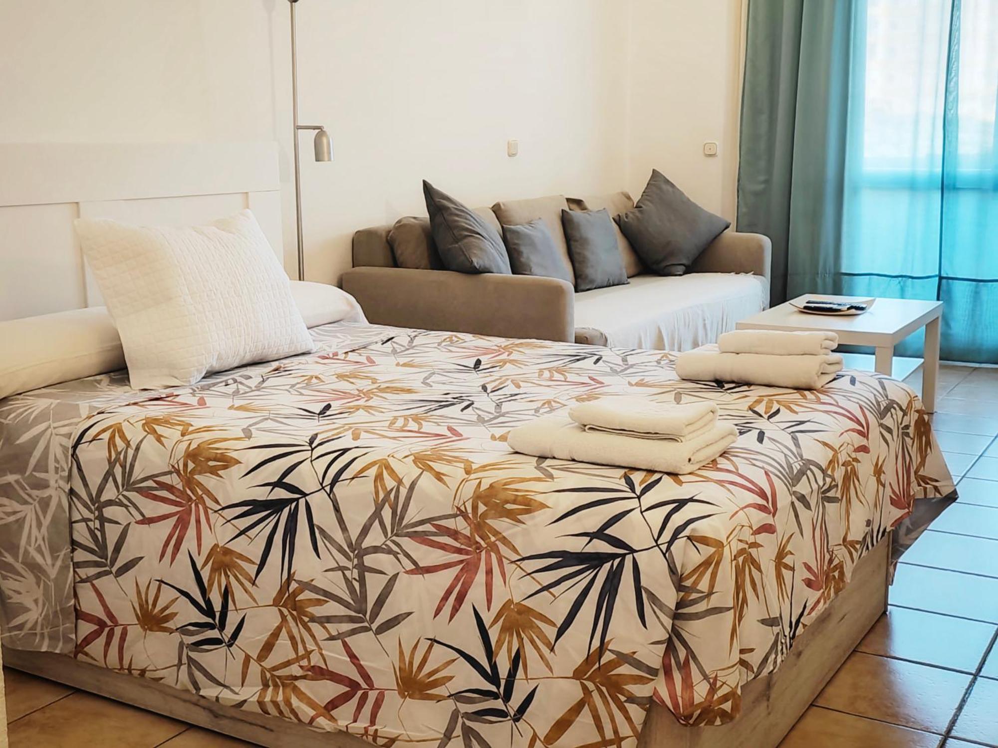 Benalbeach Casa Kito Suite 1ª Linea De Playa 贝纳尔马德纳 外观 照片
